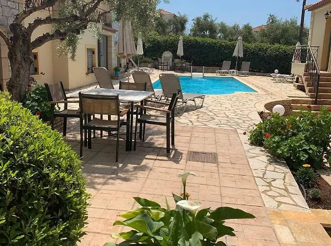 Finikes Appartement Stoúpa