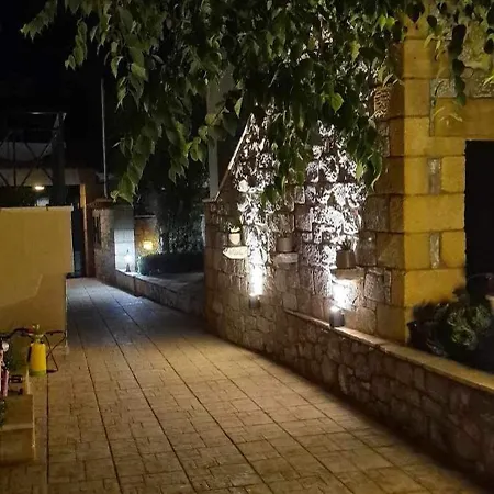 Finikes Apartment *