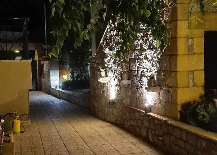 Finikes Apartamento *